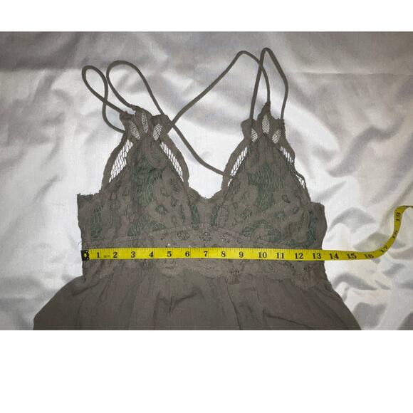 La‎ Meil Crochet Dress - Size L - Asymmetric Ruffle Hem, Double Cross Straps - Picture 7 of 9